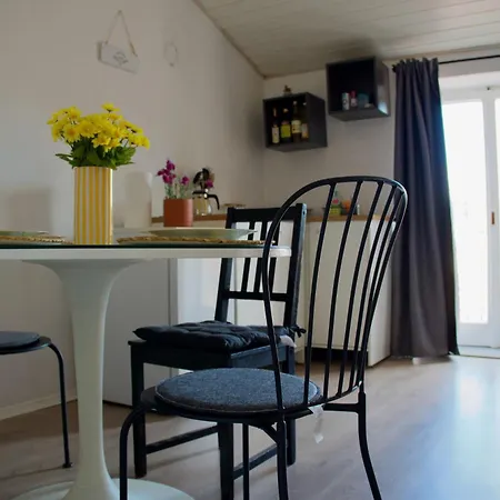 Apartma The Bell Tower Hideaway 2 *