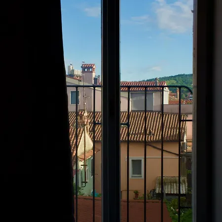 The Bell Tower Hideaway 2 Apartma Koper